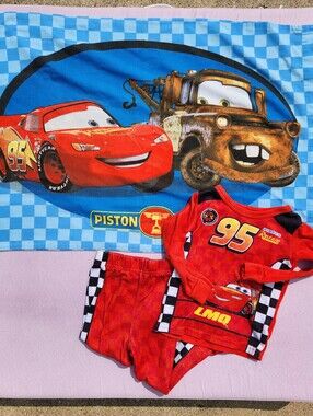 Disney Pixar Cars 2007 Pillow Case & 4T 2 Piece Pajama Bundle Lightning McQueen
